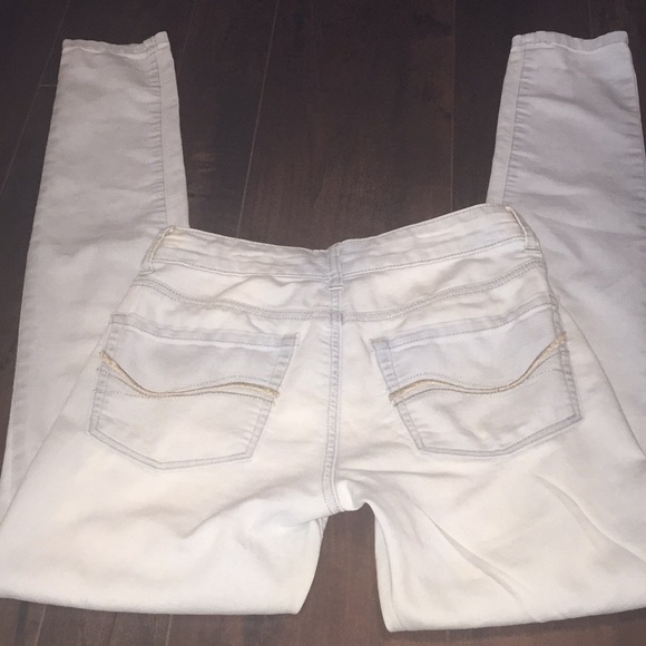 Light wash jeans - Picture 2 of 3